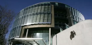 Român condamnat la peste cinci ani de închisoare pentru violarea prietenei fiicei sale, după o petrecere de aniversare la Galway